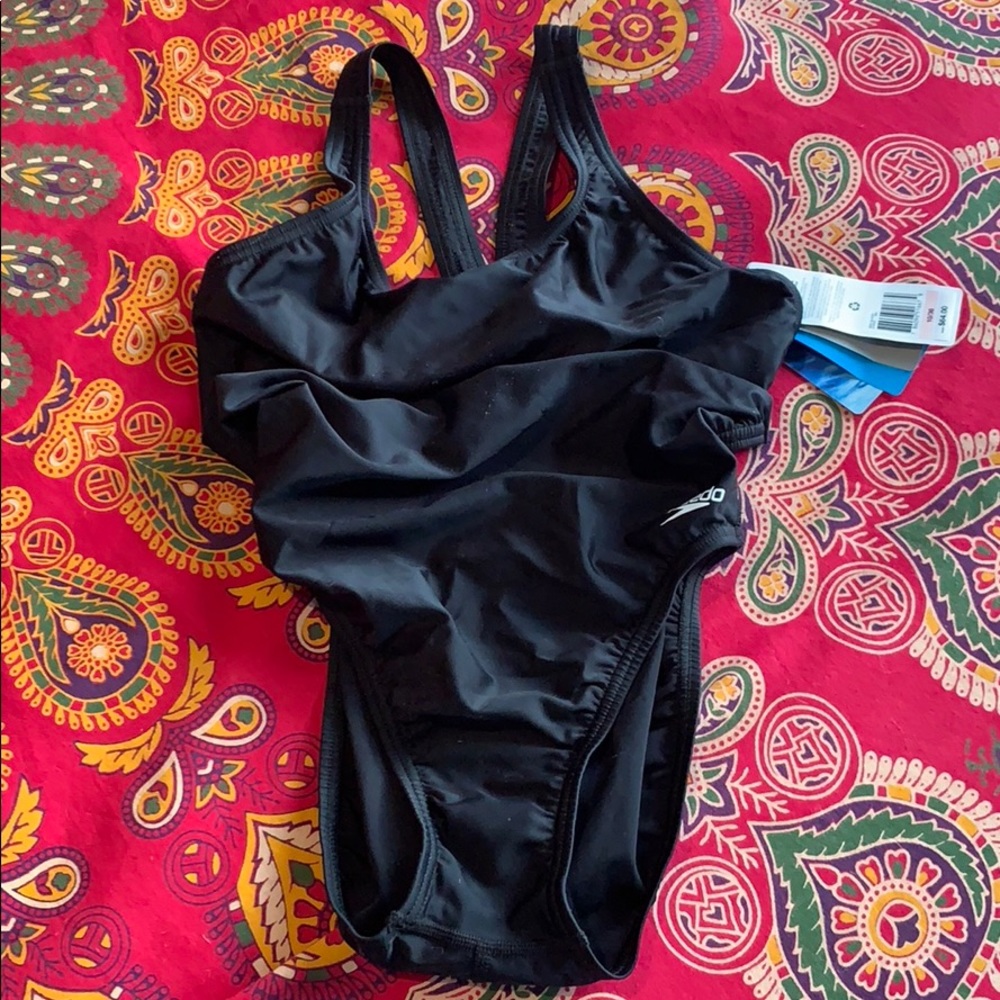 Brand new never been worn women’s speedo